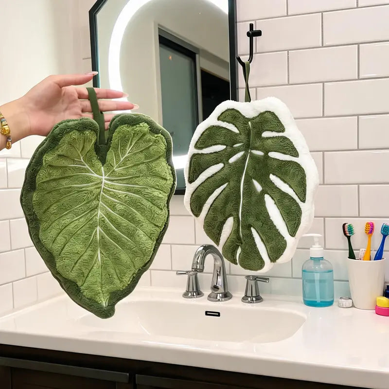 Two-Piece Leaf-Shaped Hanging Hand Towel Pack — detail view 1