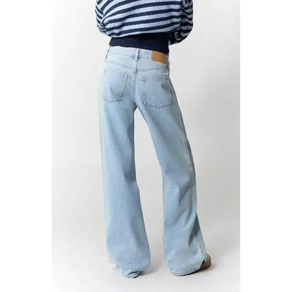IndigoMuse Low-Rise Baggy Jeans – Light Wash Relaxed Denim
