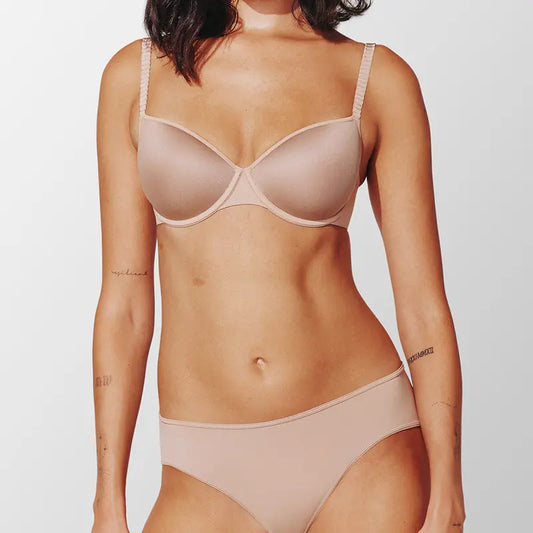 T-shirt bra gallery 1