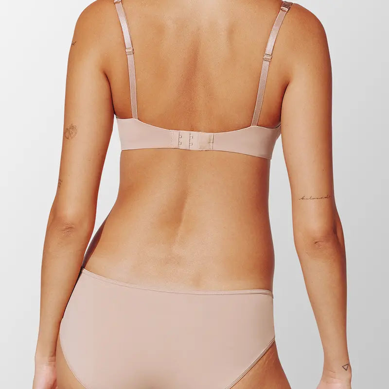 T-shirt bra gallery 3