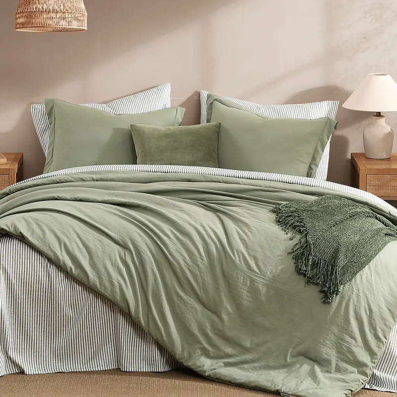 Pocket-Detail Microfiber Comforter Bedding Set - Olive Green