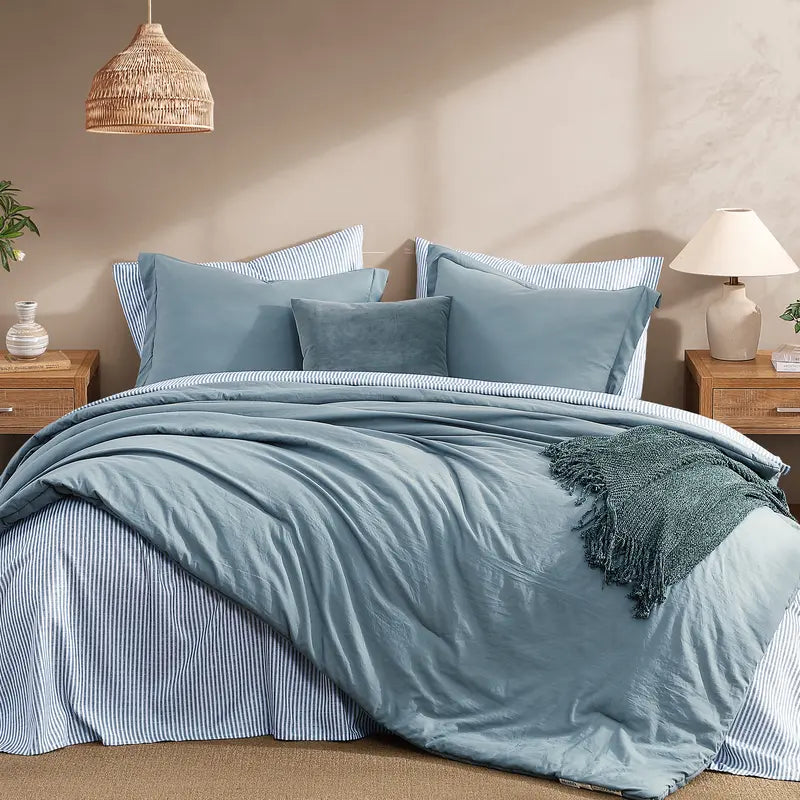 Pocket-Detail Microfiber Comforter Bedding Set - Dusty Blue